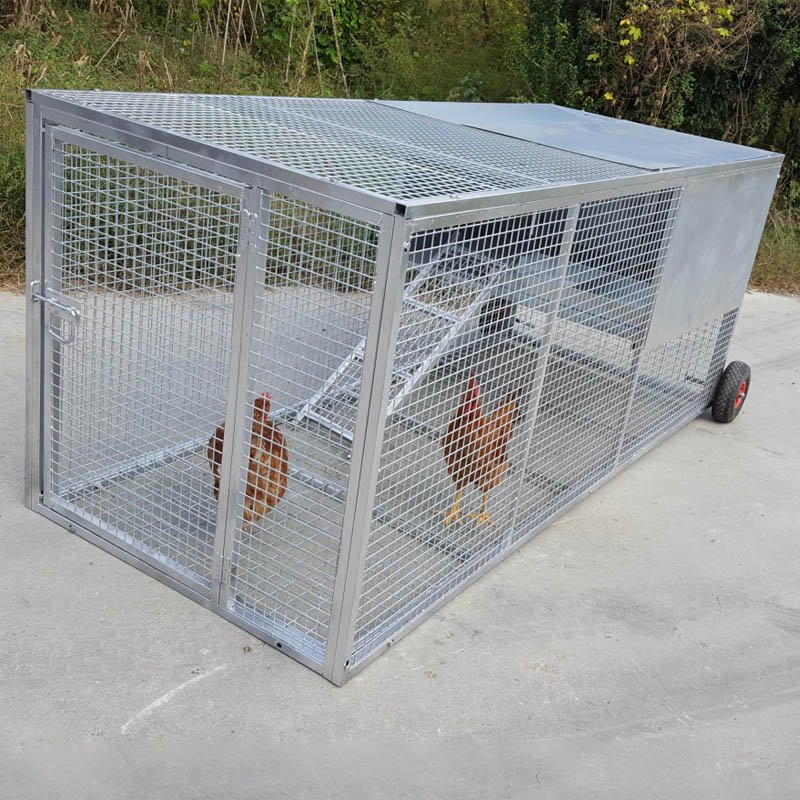 CHICKEN COOP WITH Wheels